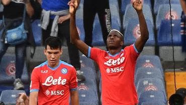 Napoli sigue perfecto y golea a Sampdoria con asistencias del ‘Chucky’