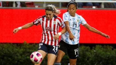 Chivas Femenil cae ante Argentina en su debut internacional