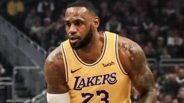 LeBron James y Kobe Bryant encabezan lista de 75 Mejores Jugadores de la NBA