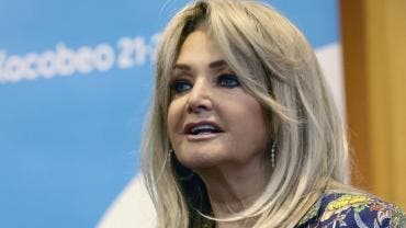 Bonnie Tyler.