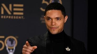 El comediante y presentador del programa satírico de televisión 'The Daily Show', Trevor Noah.