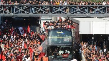 Atlas pinta a Guadalajara de rojinegro para festejar el título con su afición