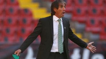 Guillermo Almada se queda en la Liga MX y será el técnico del Pachuca