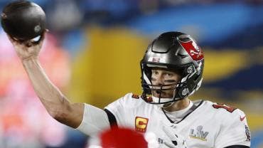 Buccaneers elimina a Eagles y Tom Brady consigue triunfo récord en playoffs