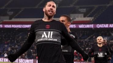 Sergio Ramos marca su primer gol con el PSG en victoria sobre Reims