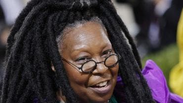  Whoopi Goldberg.
