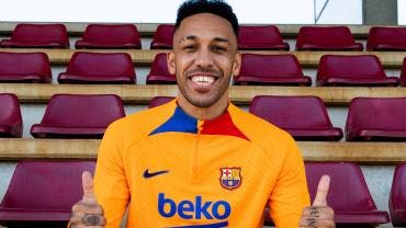 Barcelona cierra el mercado con fichaje de Aubameyang hasta junio de 2025