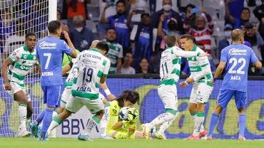 Cruz Azul se topa con la muralla de Carlos Acevedo y pierde ante Santos