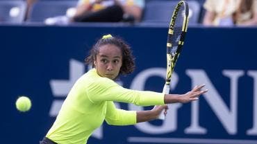 Leylah Fernández gana a Camila Osorio y retiene título del Abierto de Monterrey
