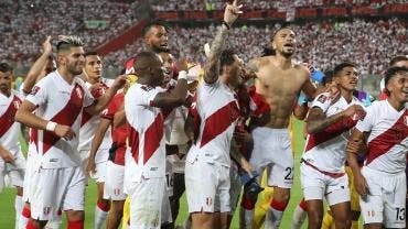 Perú se impone a Paraguay y amarra boleto para la repesca rumbo a Qatar 2022