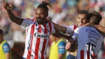 San Luis quita el invicto a Puebla con un agónico gol de Efraín Orona