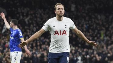 Tottenham arrolla a Everton con doblete de Harry Kane y sueña con la Champions