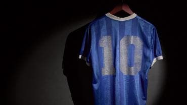Se subasta la camiseta de Maradona de la 'Mano de Dios' en México 1986