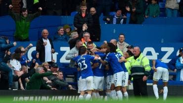 Richarlison acerca al Everton a la salvación