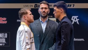 'Canelo' enfrenta a rivales como Bivol para estar en libros de historia del boxeo