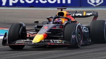 Verstappen gana a los Ferrari el Gran Premio de Miami, Checo termina en cuarto