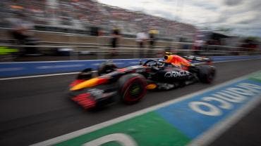 Checo Pérez abandona en la novena vuelta del Gran Premio de Canadá.
