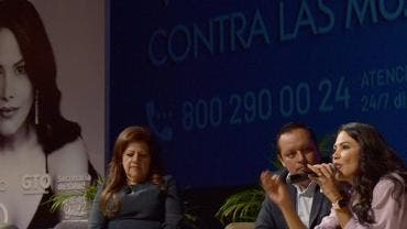 Vanessa Bauche denuncia que vivió violencia de género en una serie.