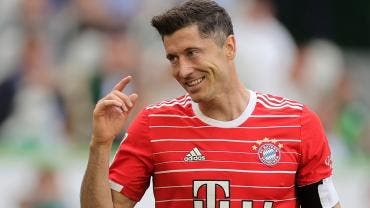 Robert Lewandowski llega al Barcelona con la misión de ganar más trofeos