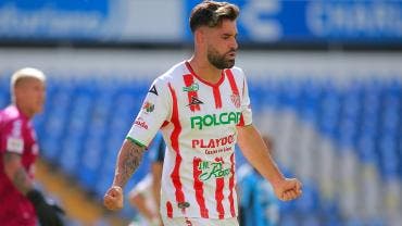 Milton Giménez marca doblete y autogol en triunfo de Necaxa sobre Querétaro