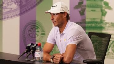 Rafael Nadal decide no forzar la lesión y acepta ‘no tenía sentido intentarlo’