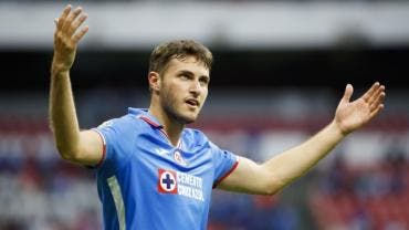 Giménez marca doblete en empate de Cruz Azul ante Puebla y es líder de goleo