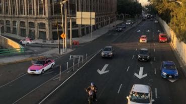 Autos circulando en Ciudad de México