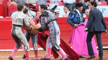 Cornada en la femoral
