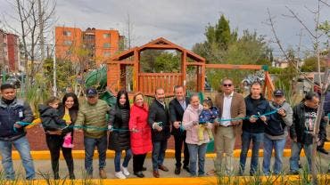 Andador y juegos infantiles entregaron en Atizapán 