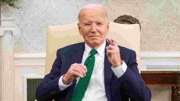 Biden aprueba el discurso de Chuck Schumer