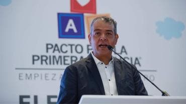 ONG pide a candidatos presidenciales hacer de México ‘el mejor país para nacer’