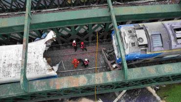 Reportan decenas de heridos tras el choque de un tren con locomotora en Buenos Aires
