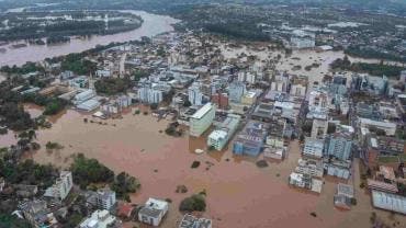 Al menos 37 muertos por inundaciones en el sur de Brasil