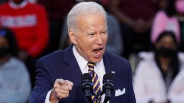 Biden podría imponer nuevos aranceles sobre vehículos eléctricos de China