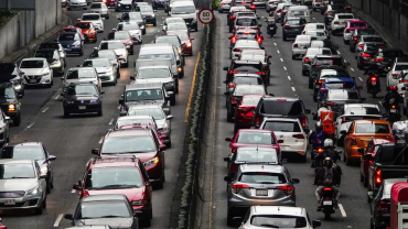 ¿Qué autos no circulan este sábado?  