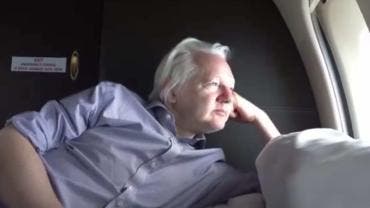 Es libre, pero tiene procesos pendientes por atropellos en su contra, dice abogado de Assange