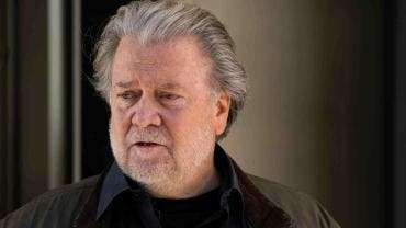 Juez ordena el ingreso a prisión de Steve Bannon, exasesor de Trump, por desacato
