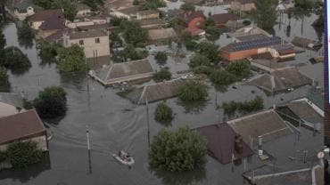 Ucrania pide justicia a un año de la destrucción de la presa de Kajovka