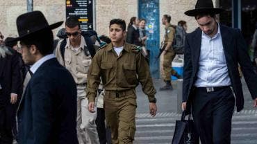 Tribunal de Israel ordena el reclutamiento militar de judíos ultraortodoxos