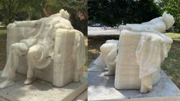 Ola de calor derrite estatua de Lincoln en Washington 