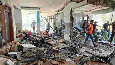 Al menos 30 muertos en un ataque israelí a un hospital de campaña en Gaza