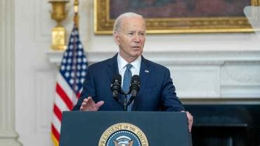 Donantes suspenden financiamiento a los demócratas para presionar la salida de Biden