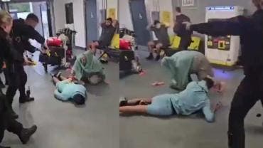 Suspenden a policía por patear a pasajero en la cabeza en el aeropuerto de Mánchester