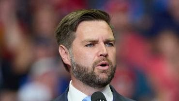 Vance solteronas Jennifer Aniston Whoopi Goldberg