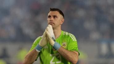Emiliano Dibu Martinez renueva 2029 Aston Villa