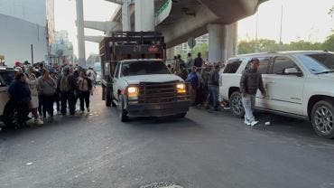 Manifestación de trabajadores de limpia en Periférico Sur