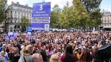 Miles de personas se manifiestan en París en apoyo a Gisèle Pelicot