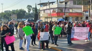 Trabajadores del Suteym toman Palacio Municipal en Ecatepec