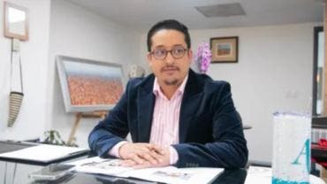 consul Andres Hernandez Colombia