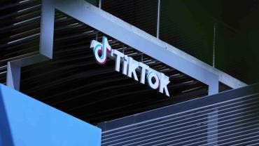 Demandan a TikTok en 14 estados de EU por sus prácticas adictivas y lucrativas
